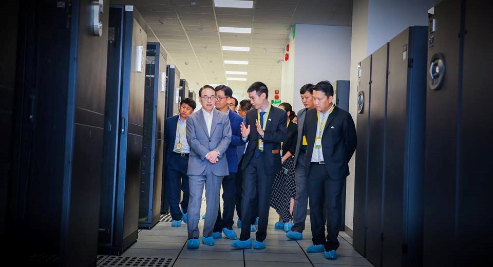 TS Won-Pyo Hong, Chủ tịch Samsung SDS tham quan Data Center Tier 3 của CMC Telecom